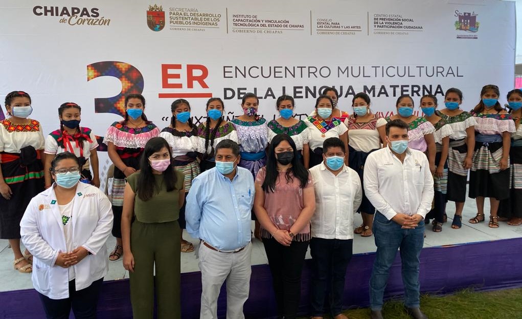 PARTICIPA EL ICATECH EN ENCUENTRO MULTICULTURAL DE LA LENGUA MATERNA